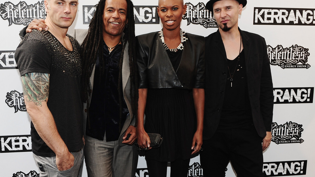 "Sad Sad Sad" to tytuł najnowszego singla formacji Skunk Anansie. Nagranie pochodzi z najnowszego albumu "Black Traffic".