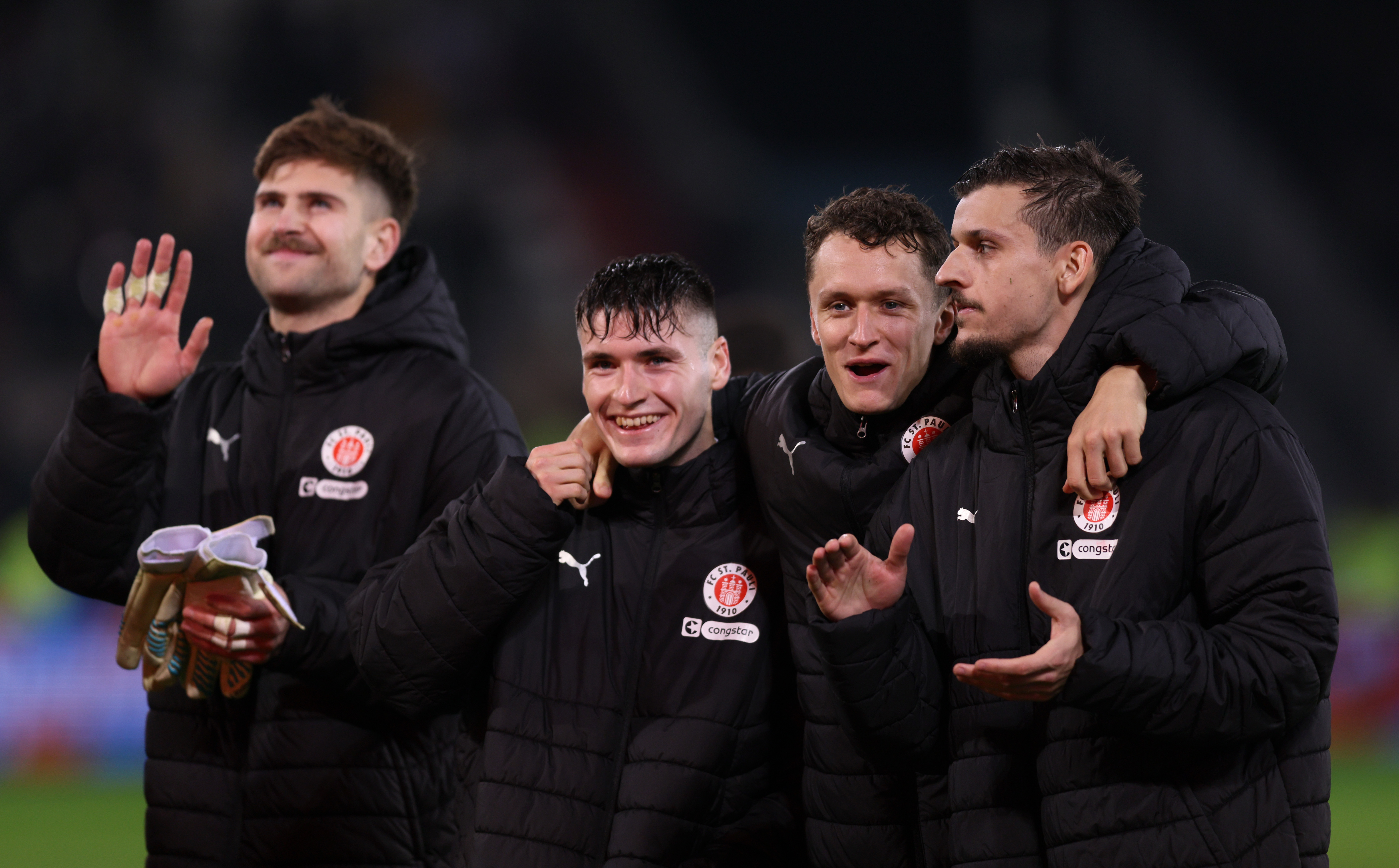 St. Pauli beendet Horrorserie: Trotz Roter Karte 2:1 gegen Heidenheim