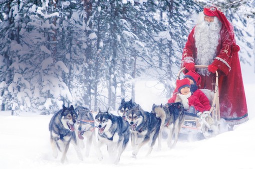 Rovaniemi przenosi turystów w inny świat.