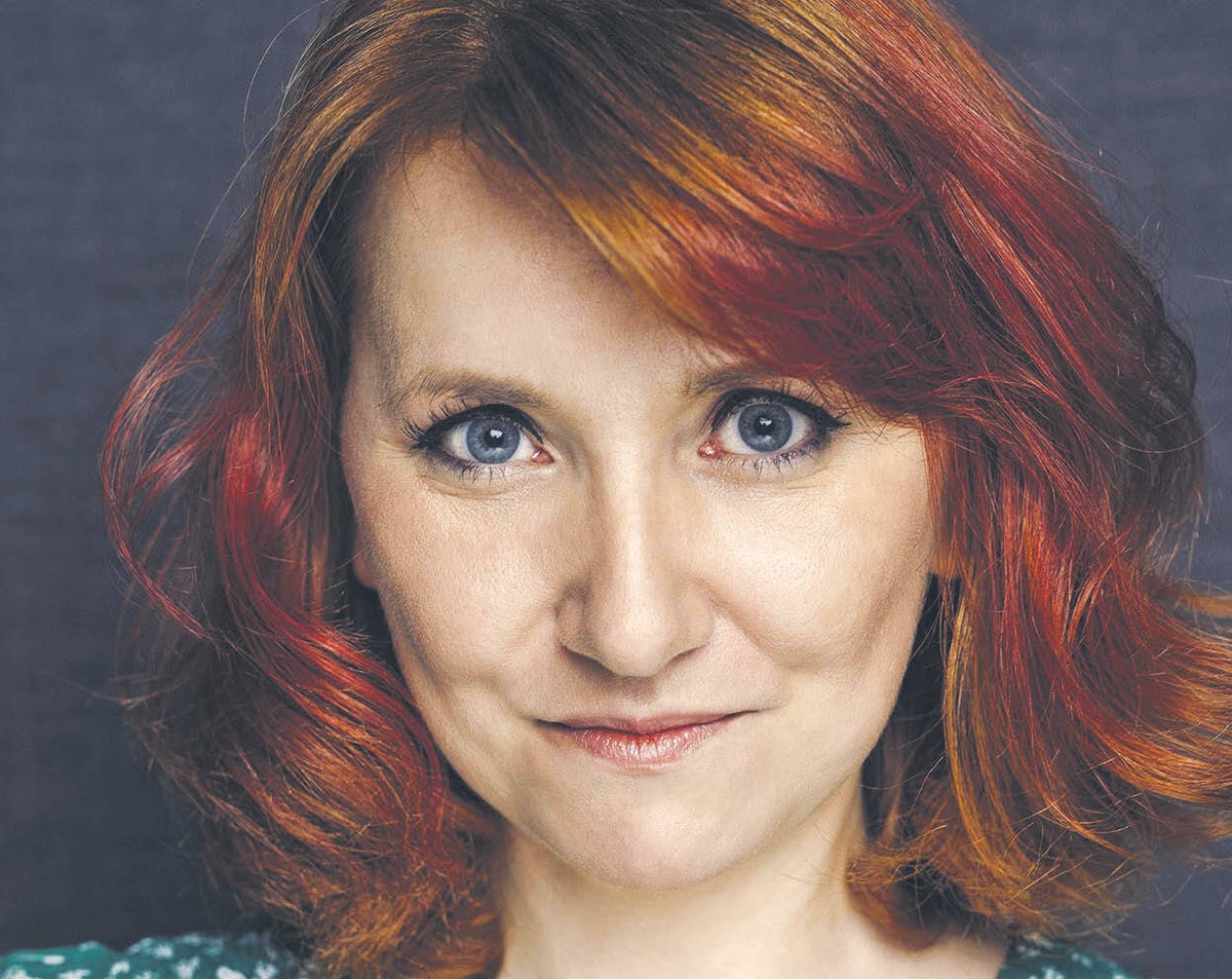 Sylwia Czubkowska - dziennikarka technologiczna, redaktorka prowadząca Magazyn Spider’s Web+. Autorka książki „Chińczycy trzymają nas mocno. Pierwsze śledztwo o tym, jak Chiny kolonizują Europę, w tym Polskę”