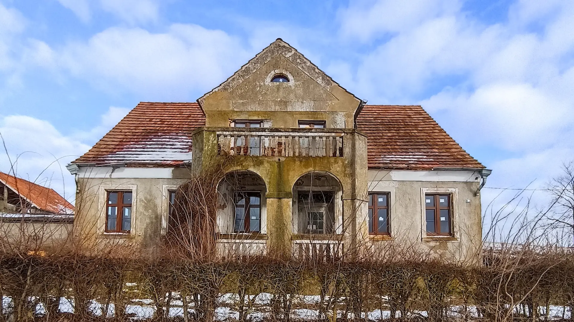 Polscy ruinersi odnawiają poniemiecki dom. "Ma ciekawą historię"