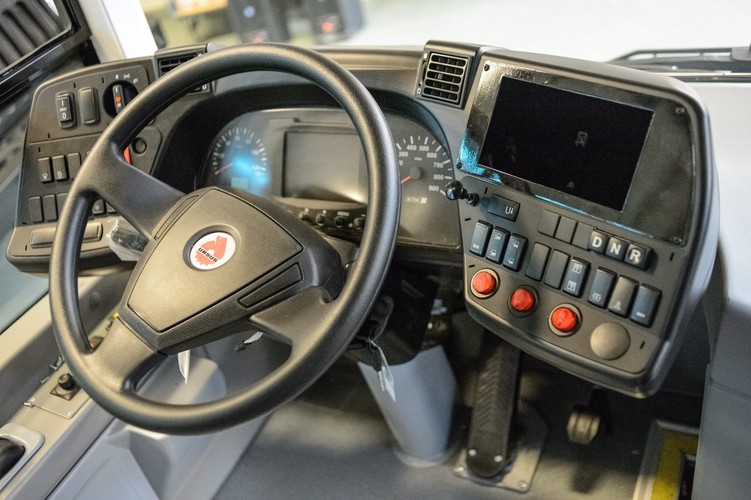 Pierwszy elektryczny autobus marki Ursus, zaprezentowany w zakładach Ursus SA w Lublinie. Widok kabiny kierowcy<br><br>. (mgo) PAP/Wojciech Pacewicz