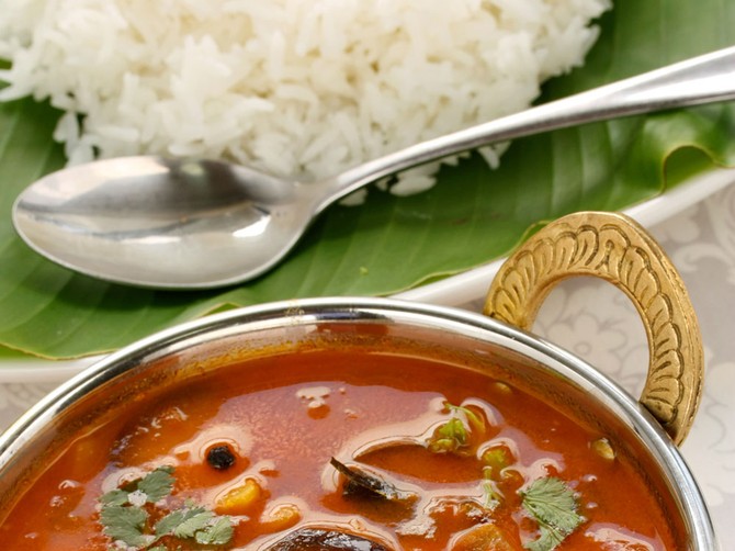 31409_orijentalna-corba-stock-photo-sambar-and-rice-south-indian-cuisine-88064329a