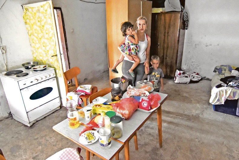 Valentina se nada da će jednom uspeti treće dete da dovede kući