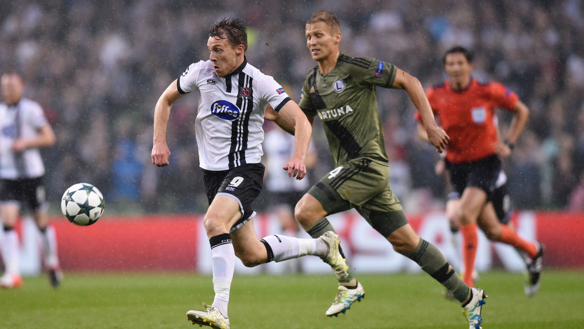 Wiele wskazuje na to, że Legia Warszawa przerwie trwającą dwie dekady niemoc i awansuje do fazy grupowej Ligi Mistrzów. Mistrzowie Polski pokonali na Aviva Stadium w Dublinie Dundalk FC 2:0 (0:0), dzięki czemu reprezentant Ekstraklasy pierwszy raz od czasu reformy Michela Platiniego przywiózł z wyjazdowego spotkania decydującej fazy eliminacji zwycięstwo. Rewanż we wtorek, 23 sierpnia na stadionie w Warszawie.