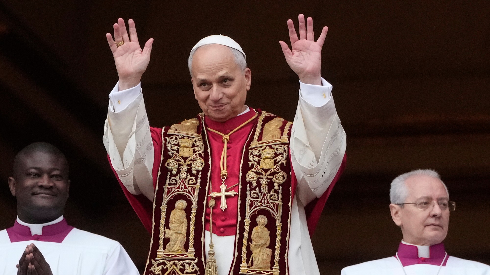 Pápež Lev XIV. udelil tradičné požehnanie Urbi et orbi.