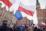 Polacy chcą zostać w Unii Europejskiej.