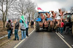 Sawicki kontra rolnicy. "Niech związkowcy nie utrudniają innym życia"