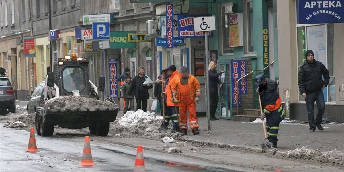 Dyrektor ZDM każe odśnieżać tylko najdroższe parkingi