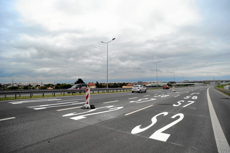 Budowa drogi S2 węzeł Konotopa-Węzeł Puławska wraz z odcinkiem węzeł Lotnisko-węzeł Marynarska S7 kosztowała 4 301 571 874.19 zł . Z unijnych dotacji GDDKiA pozyskała <b>2 204 940 741.76 zł </b>