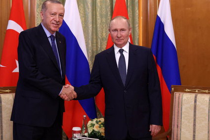Tak Rosja chce omijać zachodnie sankcje. Zwróciła się po pomoc do Turcji
