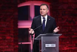 Prezydent Andrzej Duda podczas uroczystości w ramach obchodów 75. rocznicy wyzwolenia obozu  Auschwitz-Birkenau 