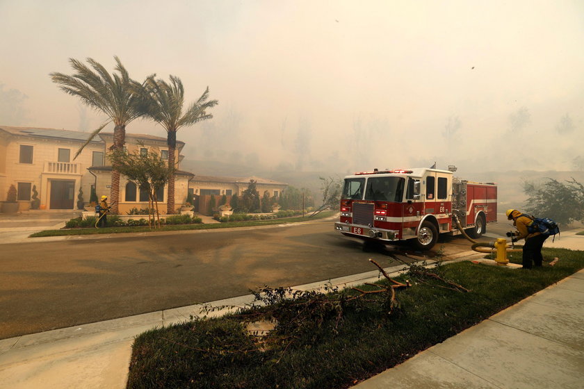 Ogromny pożar w Kalifornii. Ewakuowano 60 tysięcy mieszkańców