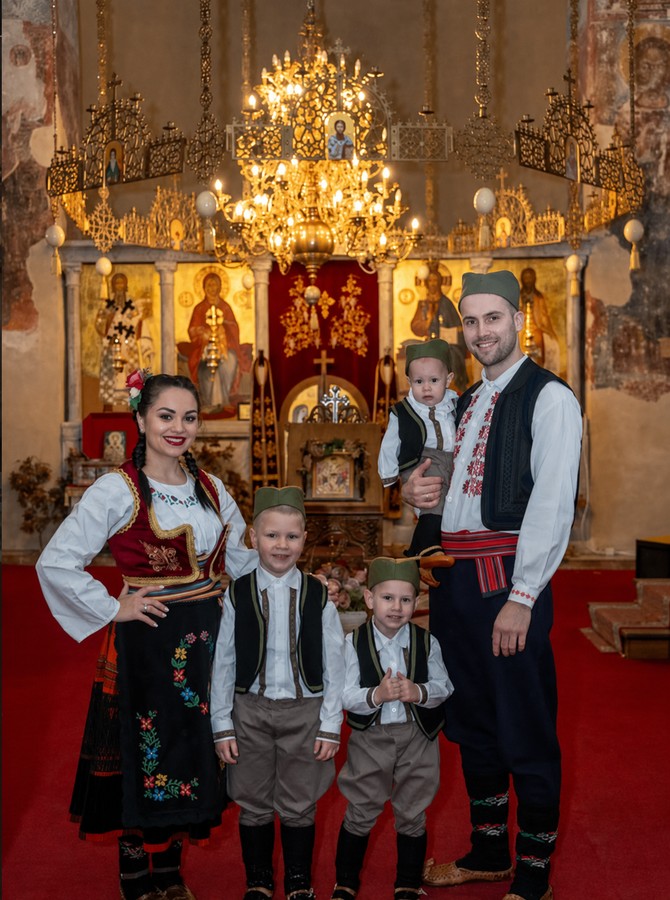 Sanja i Nikola sa sinovima