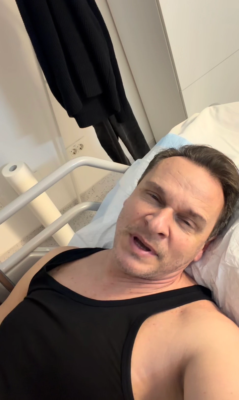 Enis Bešlagić se oglasio iz bolnice