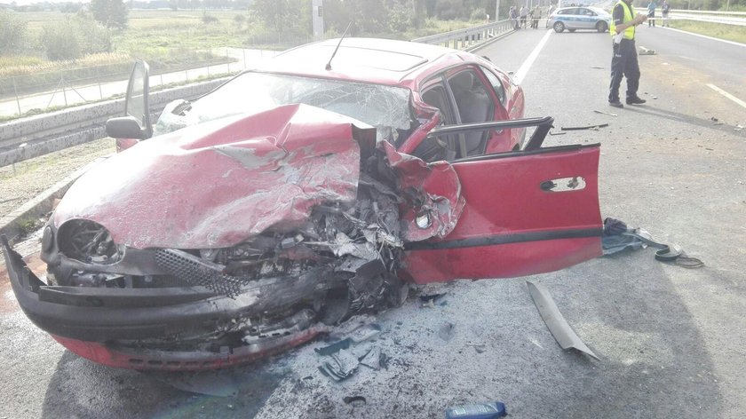 Śmiertelny wypadek pod Gorzowem. Jedna osoba nie żyje, sześć rannych