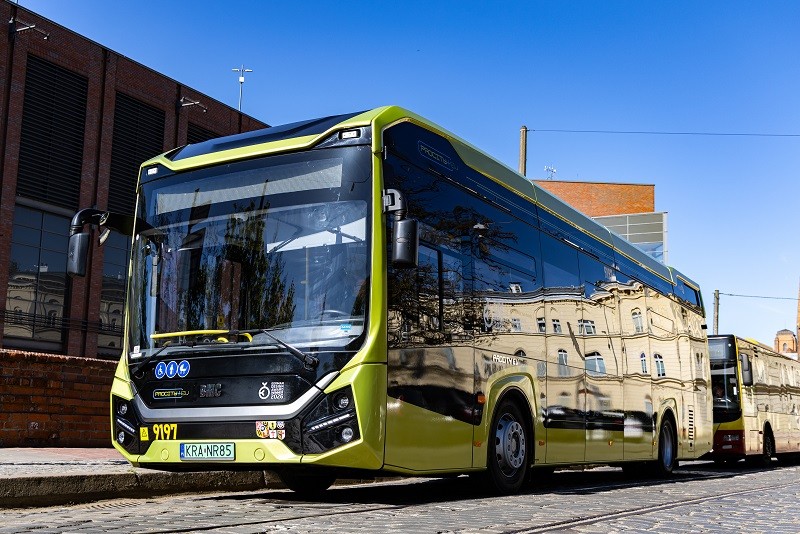 Elektryczny autobus prezentuje się bardzo ładnie. Pytanie jak się sprawdzi w ruchu ulicznym. Po to właśnie jest testowany