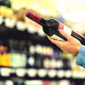 49 proc. Polaków popiera zakaz sprzedaży alkoholu na stacjach benzynowych