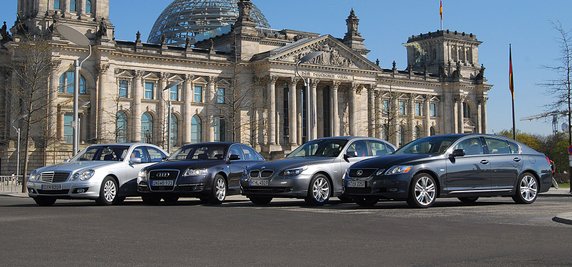 Prestiżowe auto nie musi być drogie! Luksusowe auta w cenie od 15 000 zł