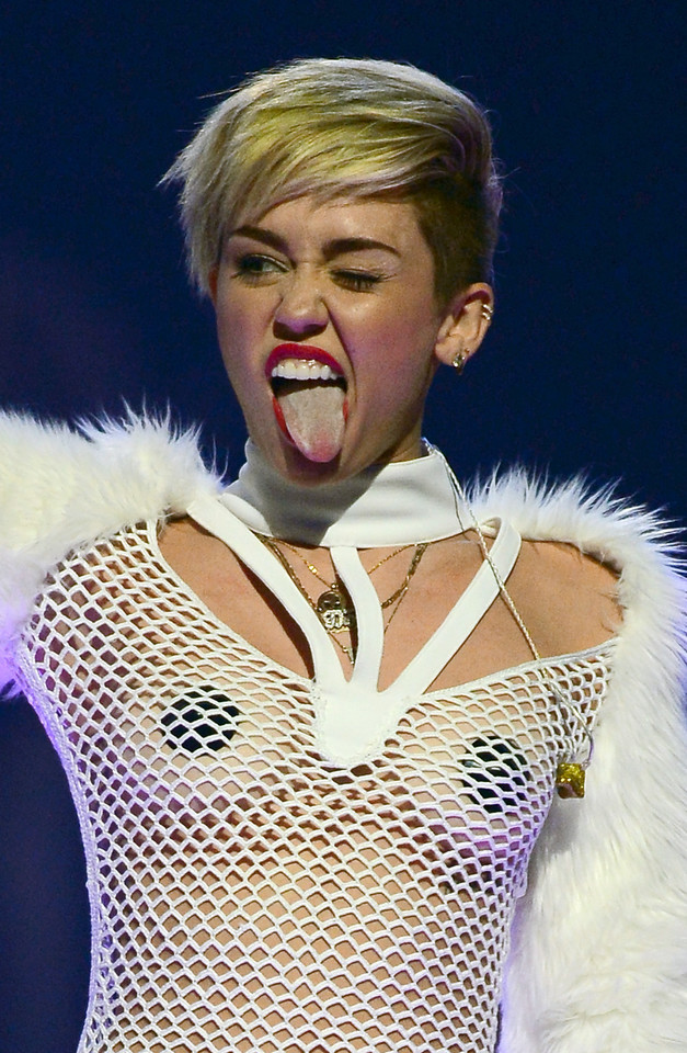 Miley Cyrus na iHeartRadio Music Festival