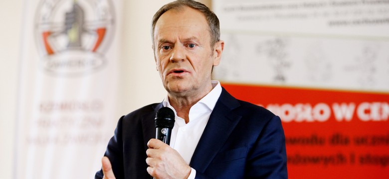 Tusk traci cierpliwość. Mówi, że "ktoś musi wziąć na siebie ten obowiązek"
