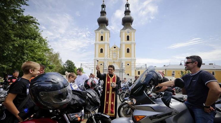 Máriapócsi motoros zarándoklat