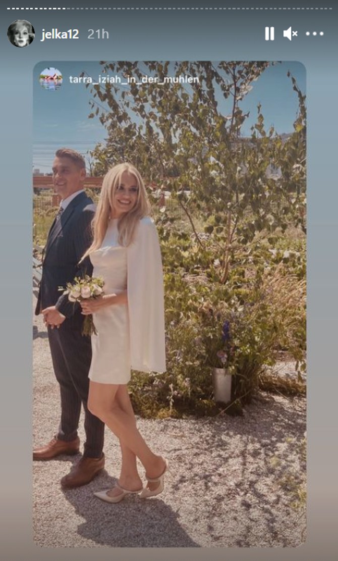 Jelena je blistala u kratkoj venčanici