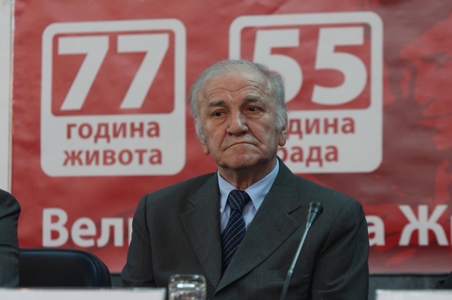 Bata Živojinović