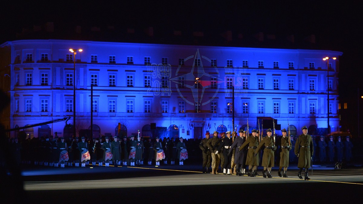 Wystawę obrazującą polską drogę do NATO oraz dokumenty związane z naszą akcesją do Sojuszu - będzie można obejrzeć w niedzielę w Pałacu Prezydenckim, który tego dnia będzie otwarty dla zwiedzających z okazji 15. rocznicy wstąpienia Polski do Paktu.