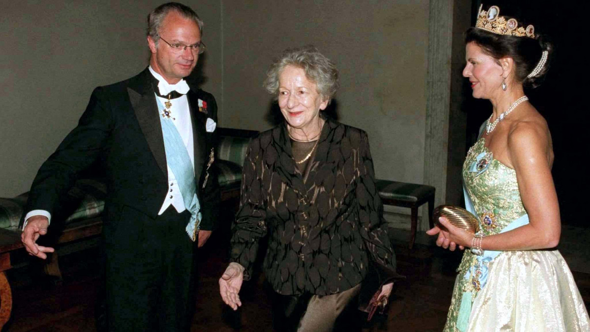 Szymborska, Nobel i zaginiona suknia: tajemnica noblowskiego stroju poetki