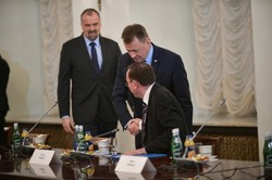 Kumoch: Polska nie może wprowadzić embarga na ropę i gaz z Rosji, bo...