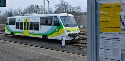 Leżał na torach. Pociąg odciął mu stopy