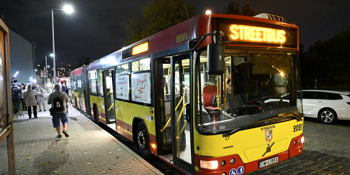 Streetbus wrócił na ulice Wrocławia i oferuje pomoc bezdomnym