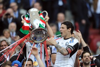 Opowieść o dziejach Legii Warszawa książką lipca