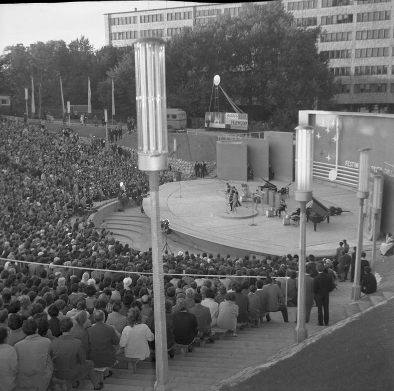 Tak wyglądał pierwszy Krajowy Festiwal Piosenki Polskiej w Opolu (1963 r.)