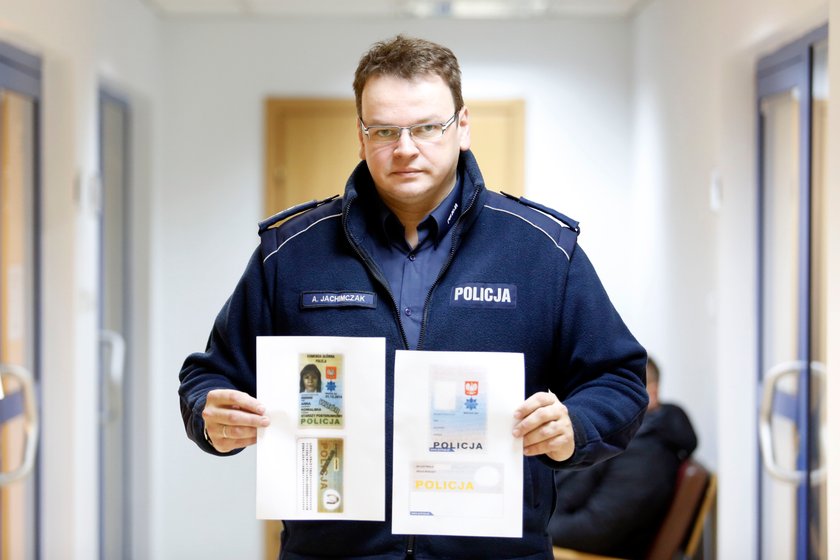 Nowe legitymacje dla policji