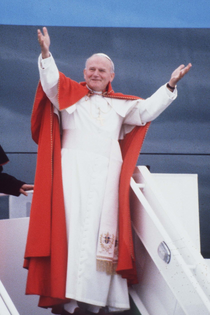 Szkalowali Jana Pawła II. Są bezkarni