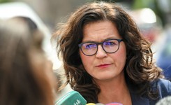 'Czy Gdańsk chce do Niemiec?'. Dulkiewicz nie wyklucza pozwania 'Sieci' za okładkę z Tuskiem i swastykami