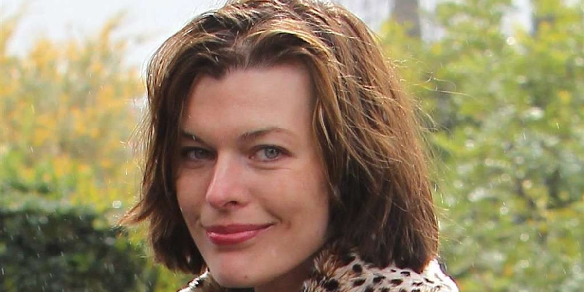 Milla Jovovich w futrze