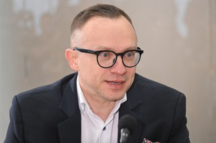 Soboń przed komisją śledczą ds. wyborów kopertowych: Byłem kimś w rodzaju listonosza