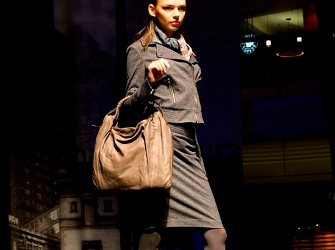 Elisabetta Franchi Celyn b. w kolekcji jesień-zima na Manufaktura Fashion Week