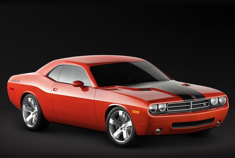 Tajemniczy dodge challenger SRT8