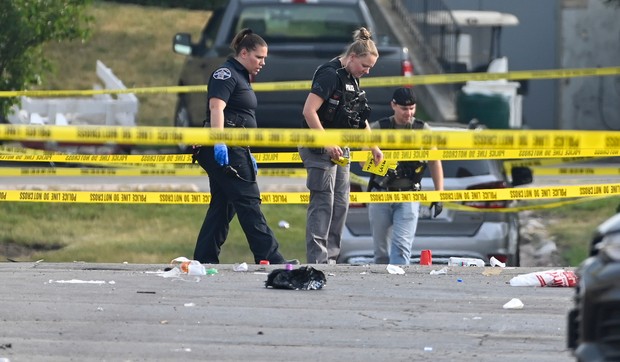 Ilustracija: Masovna pucnjava u Ilinoisu