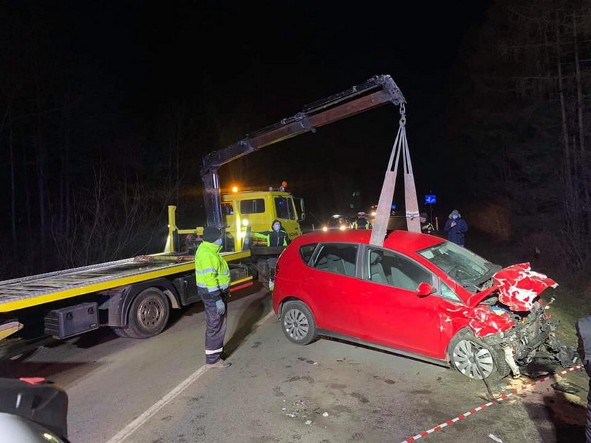 Tragiczny wypadek w Starym Sączu. Nie żyją dwie młode dziewczyny