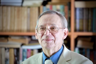 Prof. Gut: Przyrost zakażeń tydzień do tygodnia oznacza, że epidemia nabiera tempa