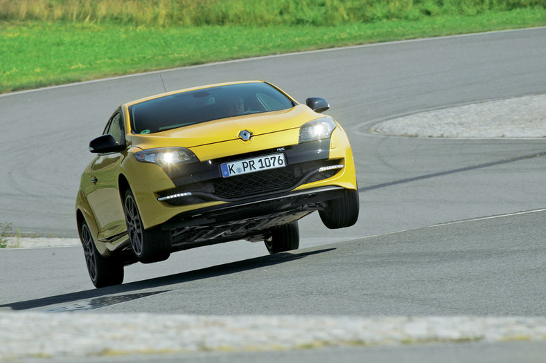 Opel Astra OPC kontra Renault Megane RS: kipią testosteronem