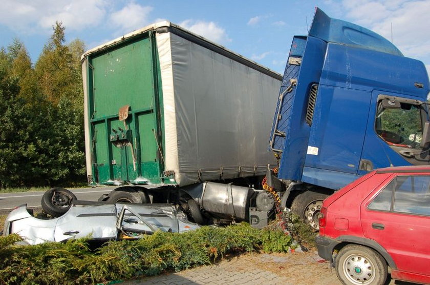 Groźna kolizja na drodze krajowej nr 11