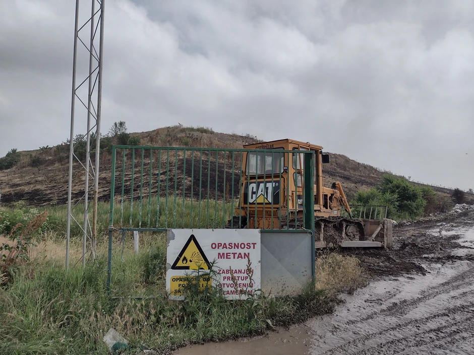 Fotografije ne mogu da prenesu, ali nesnosni smrad se oseća na širem prostoru