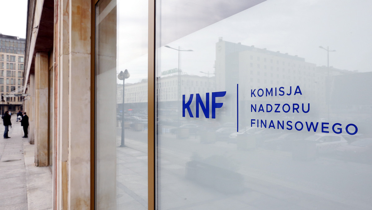 Posłowie: Marta Golbik (PO), Paulina Henning-Kloska (N.) i Jarosław Urbaniak (PO) poinformowali, że nie uzyskali dostępu do dokumentów i pomieszczeń w Komisji Nadzoru Finansowego w ramach interwencji poselskiej. Według KNF interwencja poselska nie obejmuje Komisji.