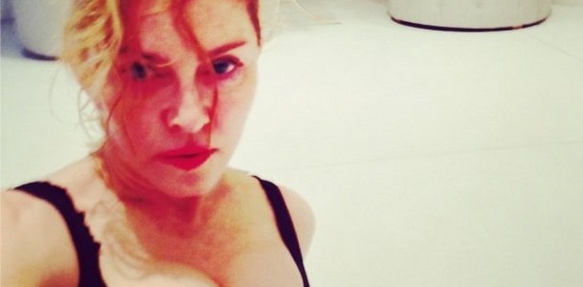 Madonna kusi biustem na Instagramie